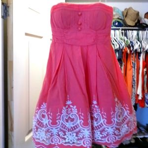 Pink and white detailed dress
